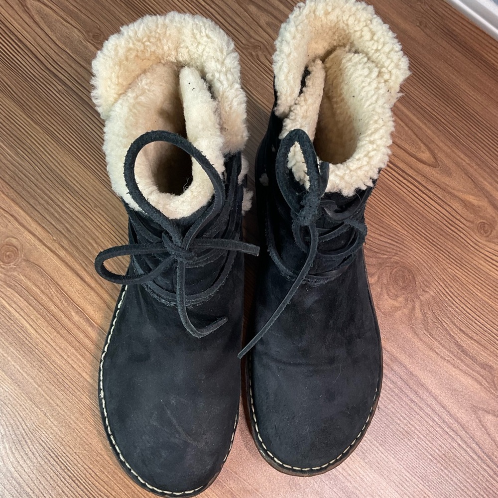 UGG Black Suede Winter Boots with Cream Lining size 8